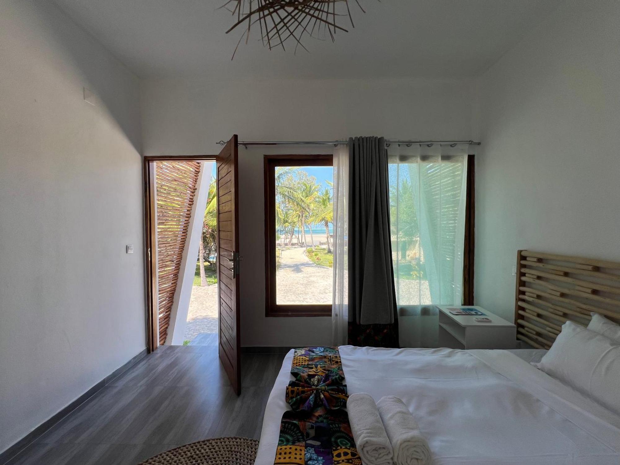 New Giraffe House Bed and Breakfast Vilankulo Eksteriør billede